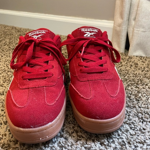 Reebok Women’s Red and White Sneakers - Picture 4 of 7